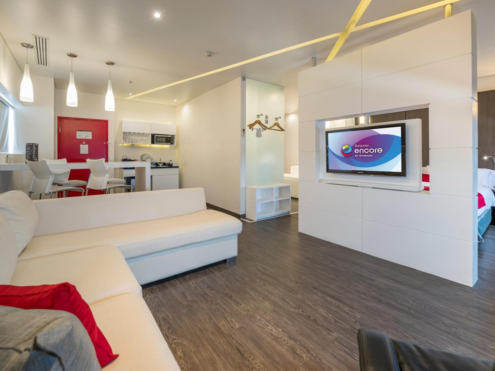 Hotel Ramada Encore By Wyndham